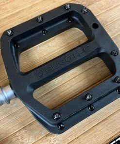 Burgtec MK4 Composite Flat Pedals / Pedale Black -Federung Verkäufe 2022 IMG 9073