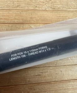 Burgtec FOX Boost Achse / Axle PRE 2021 Black / Schwarz -Federung Verkäufe 2022 IMG 9163 836ad6e2 5d65 4571 b0d1 14f32bb6b7b8