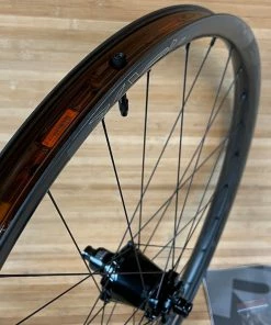 Race Face Next R 31 Carbon Hinterrad HR 29" Boost Schwarz -Federung Verkäufe 2022 IMG 9252