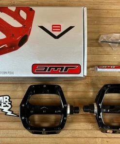 DMR V8 Pedale / Plattformpedale Schwarz