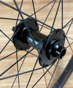 Race Face Aeffect R 30 Vorderrad VR 27,5" Boost Schwarz -Federung Verkäufe 2022 IMG 9675 5fbd2fe3 e688 4a23 b317 6001ebd6abd0