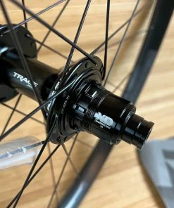 Race Face Aeffect R 30 Hinterrad HR 27,5" Super Boost Schwarz 157 X 12mm -Federung Verkäufe 2022 IMG 9699 6641a047 ae85 4954 971e 65293ab579b9