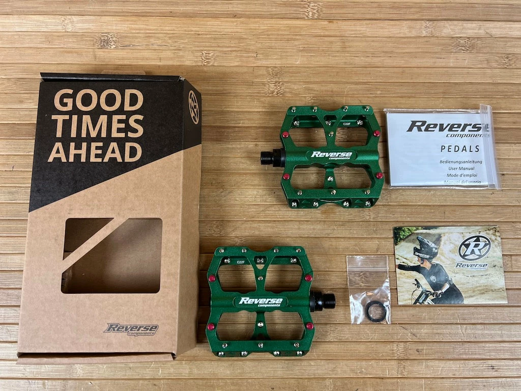 Reverse Components Escape Plattformpedale / Pedale Dunkelgrün 1 Reverse Components Escape Plattformpedale / Pedale Dunkelgrün