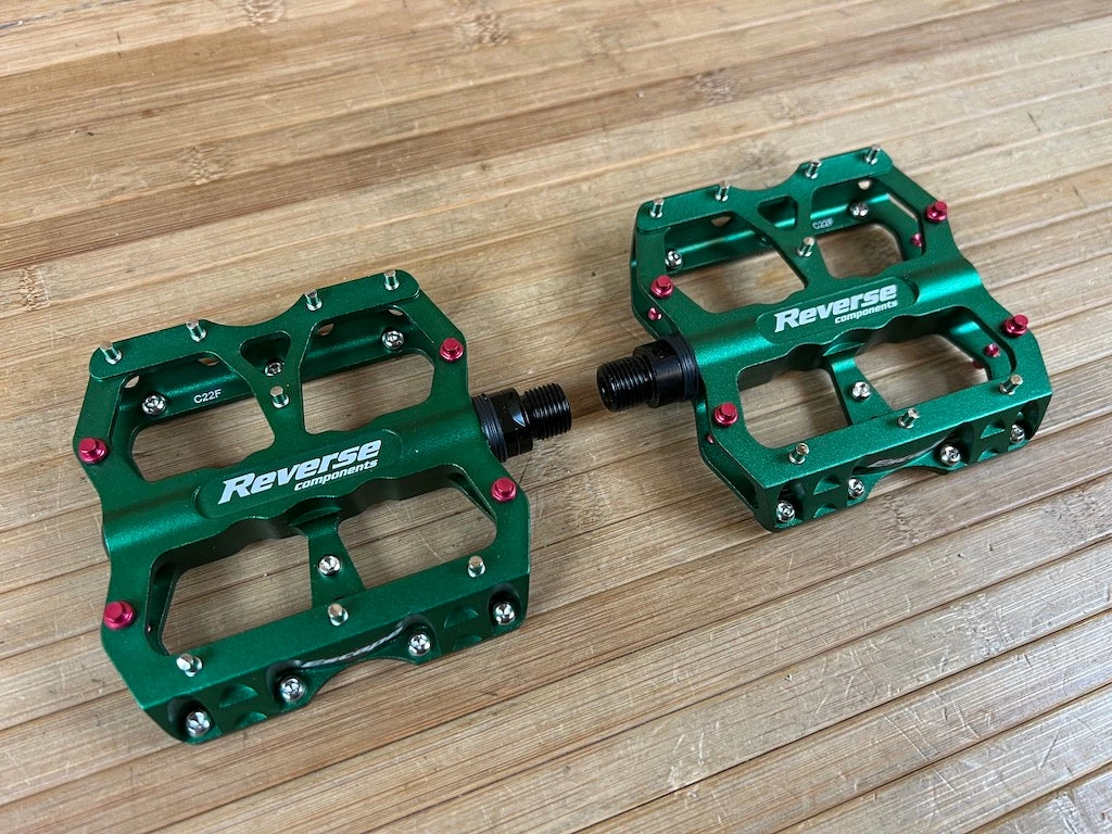 Reverse Components Escape Plattformpedale / Pedale Dunkelgrün 4 Reverse Components Escape Plattformpedale / Pedale Dunkelgrün – Bild 4